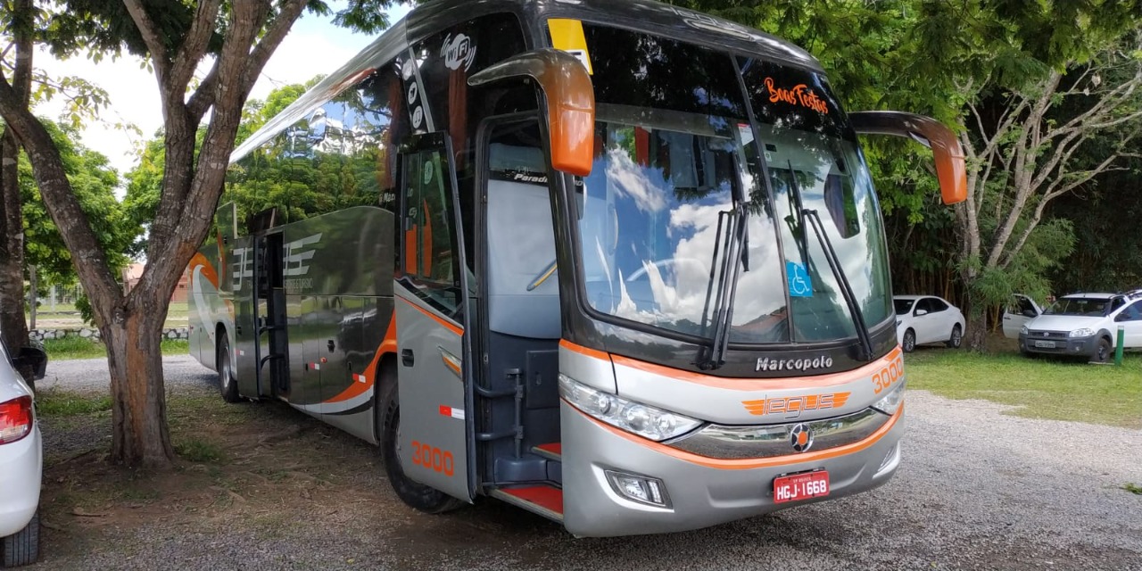 Ônibus Legus Transporte e Turismo